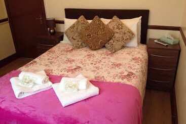 Majatalo Metro London City Airport