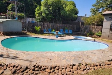 پانسیون The Stone Guest House