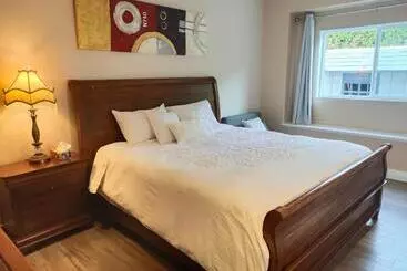 ペンション Greenleaf 2 Bdrm 1bth Suite & Private Entry
