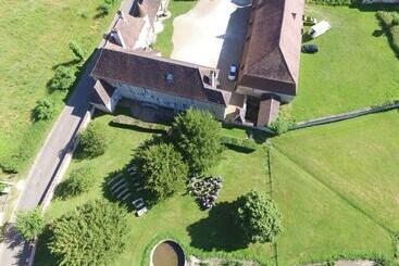 旅馆 Domaine De Surgy