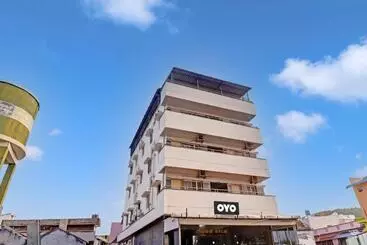 ホテル Oyo Flagship Amman Resort