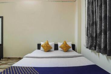 Oyo Flagship Hotel Honest