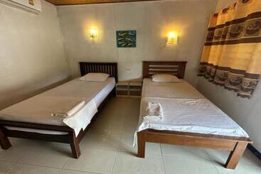 Pensió Lux Guesthouse