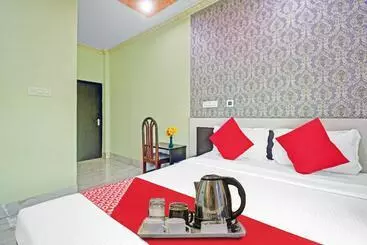 Hotel Collection O 87025 Pink House