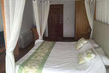 Hotel Ban Rim Nam Riverside Resort