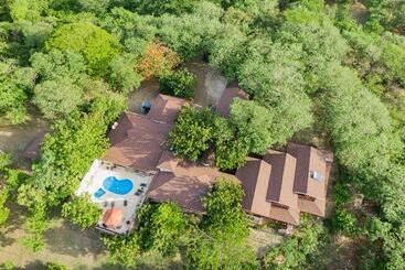 Отель Rancho Humo Estancia