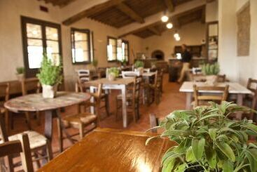 پانسیون Casone Ugolino