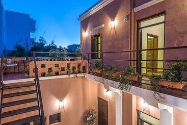 هتل Sperveri Boutique