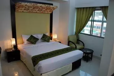 هتل Orchid Business