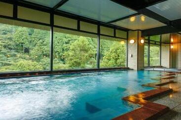 Hotel Yamanaka Onsen Hanatsubaki