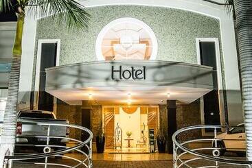 Ville Hotel Gramadão