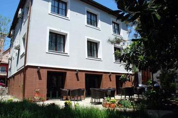 בית מלון כפרי Hüseyin Bey