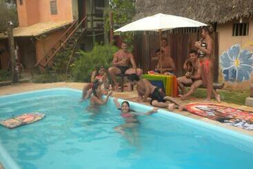 Imbassaí Pousada Hostel Lujimba