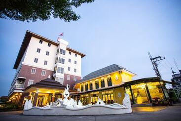 호텔 Madina Rayong