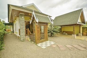 Turistihuoneistot Baan San Rak By Puppap