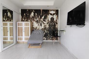 Hotelli 1715 House & Caff Resort, Phuket