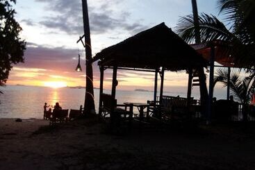 I Talay Beach Bar & Cottage Taling Ngam