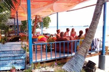 I Talay Beach Bar & Cottage Taling Ngam