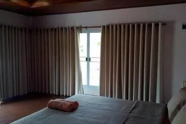 Resort Baan Chuthamanee