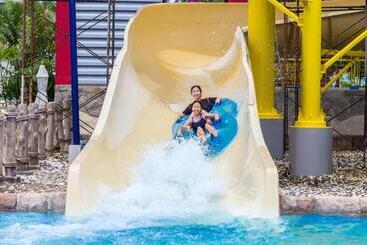 리조트 The View At Naiyang