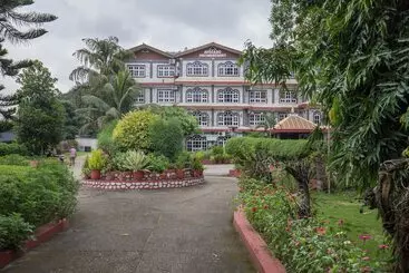 هتل Avocado And Orchid Resort