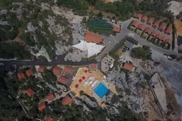Wood Hills Hotel & Resort