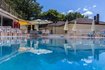 בית מלון כפרי Nymfes