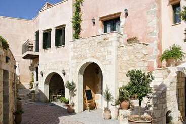 아파트 Kastellos Village Central Complex