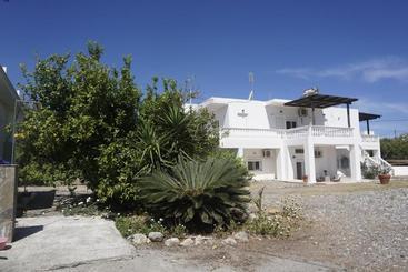 דירות לתיירים Nicholas Beach Studios