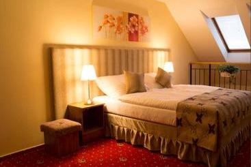 Szálloda Apartmany Holiday