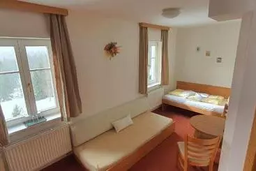 هتل Děvín