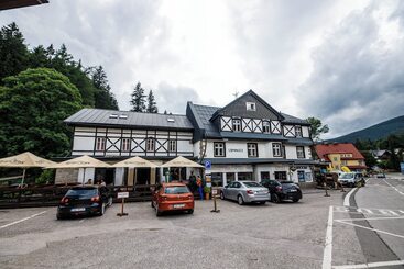 Hotell Lomnice