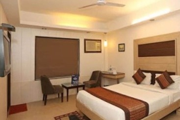 Hotel Pacific Inn Huda City Centre Sec 41