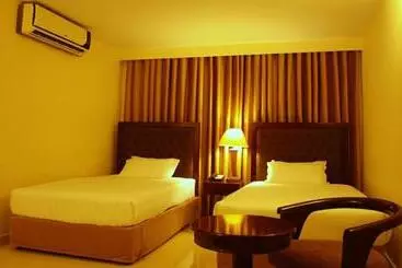 هتل Aristos Boutique & Suites