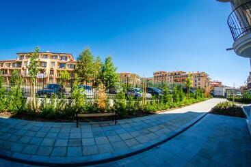 هتل Premier Fort Beach