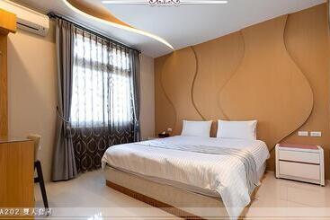 Bed and Breakfast 深溝仔庭園民宿