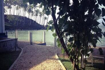 Отель Mirissa Seastar