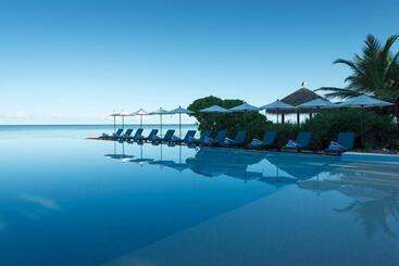 Summer Island Maldives Resort