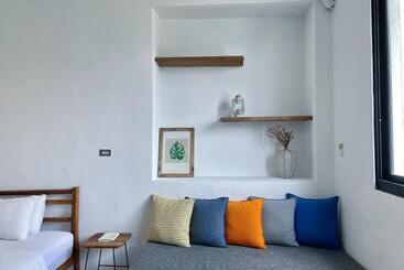 تختخواب و صبحانه 8 Door老宅民宿