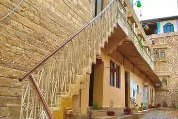 Hotel Sandstone Villa