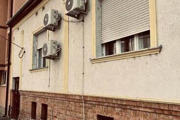 Pension (Hôtel basse catégorie) Best Price Guesthouse