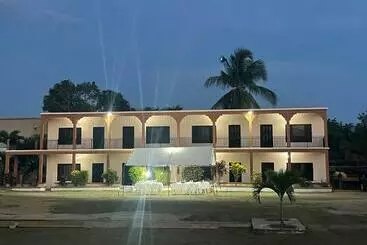 هتل The Toucan Inn