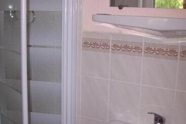 مبيت وإفطار Le Moulin Du Bignon