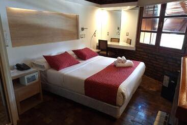 فندق Portal Del Lago