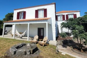 Albergue Jardim Das Camélias