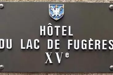 تختخواب و صبحانه La Demeure Du Lac De Fugeres