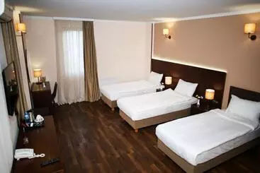 هتل Corner Inn
