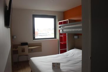 בית מלון כפרי Première Classe Obernai Centre Gare