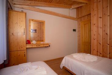 هتل Shpija E Gjyshit