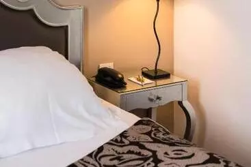 هتل Villa 81